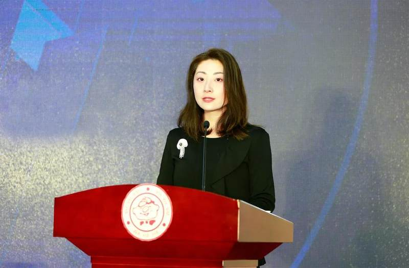宗馥莉辞任娃哈哈，新品牌 “娃小宗” 是否能破局